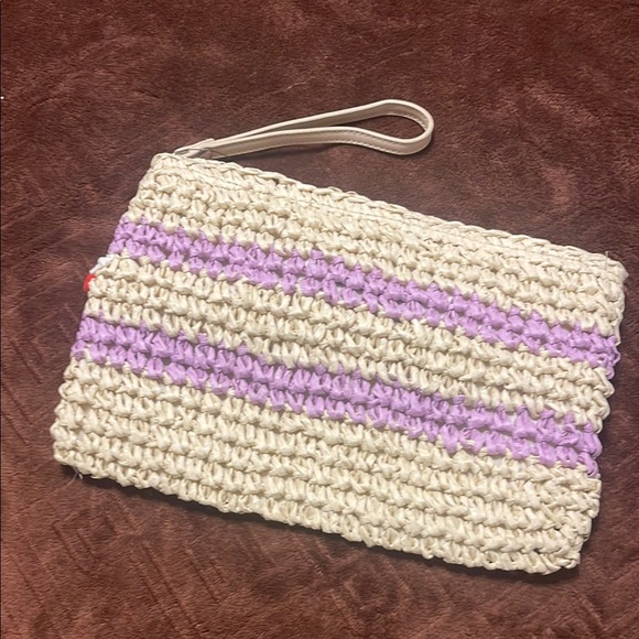 NEW Colorful Pom-Pom straw Clutch - Picture 3 of 3